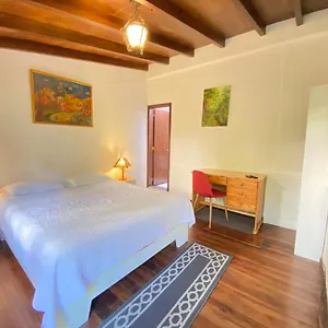  Hostel Alcala Ecuador