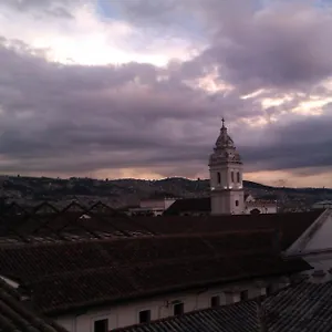 Yumbo Imperial 2*, Quito Équateur